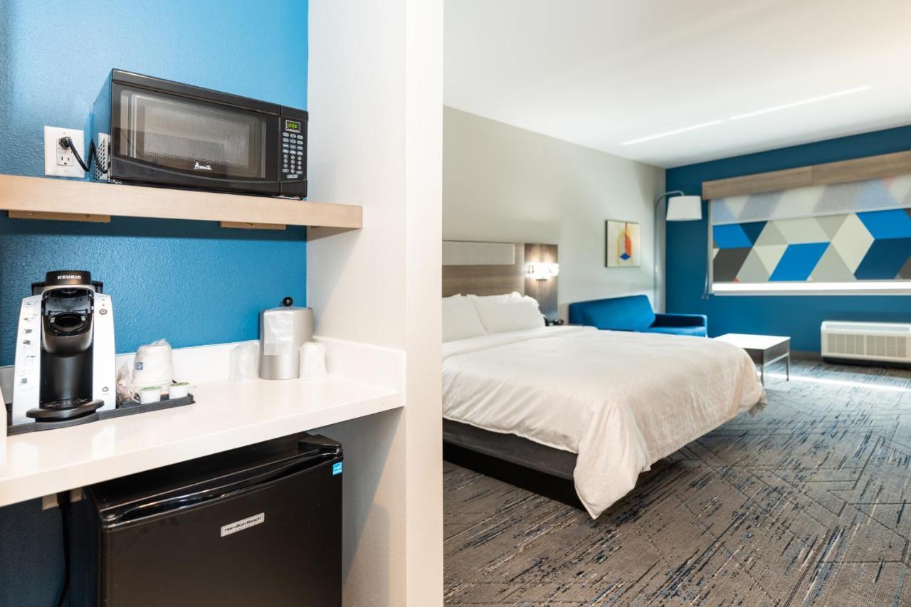 Holiday Inn Express & Suites Charlottesville By Ihg Εξωτερικό φωτογραφία