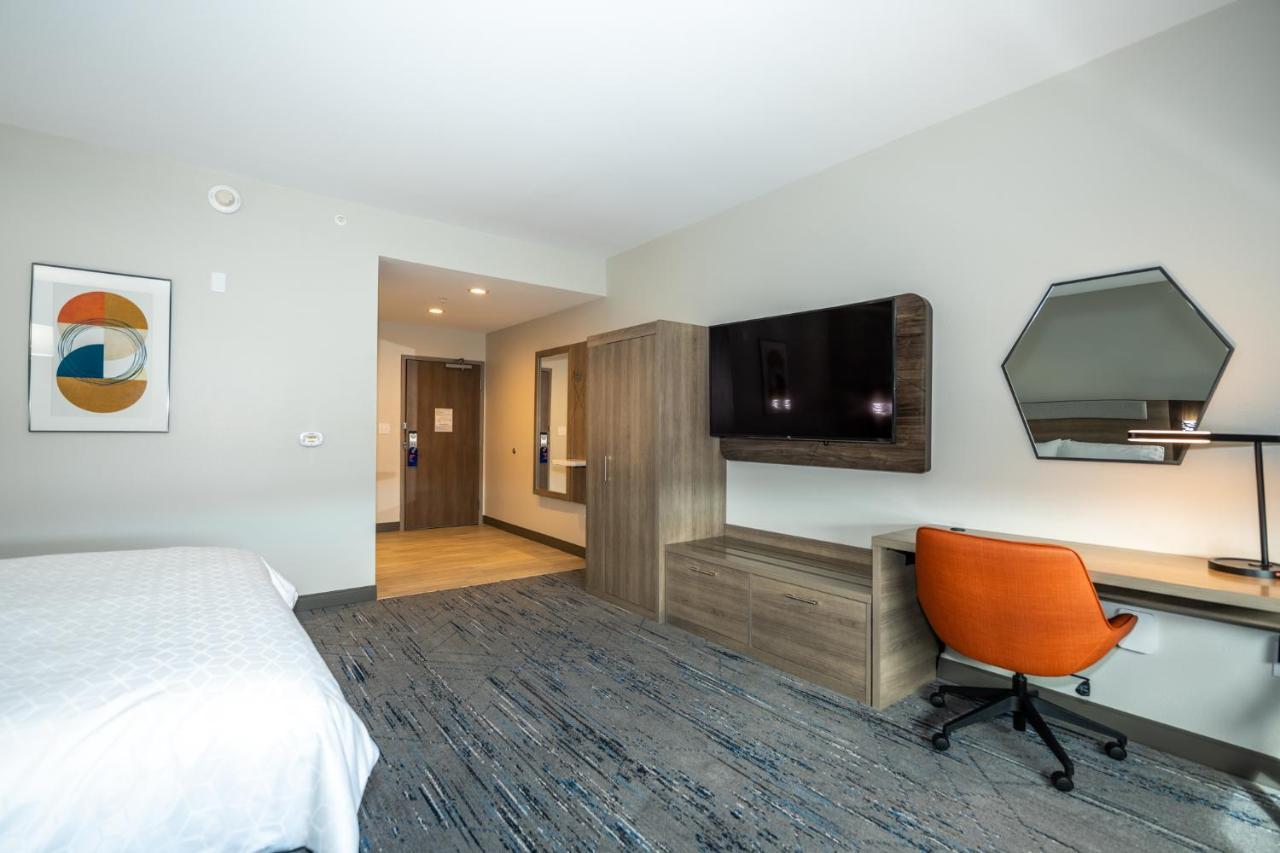 Holiday Inn Express & Suites Charlottesville By Ihg Εξωτερικό φωτογραφία