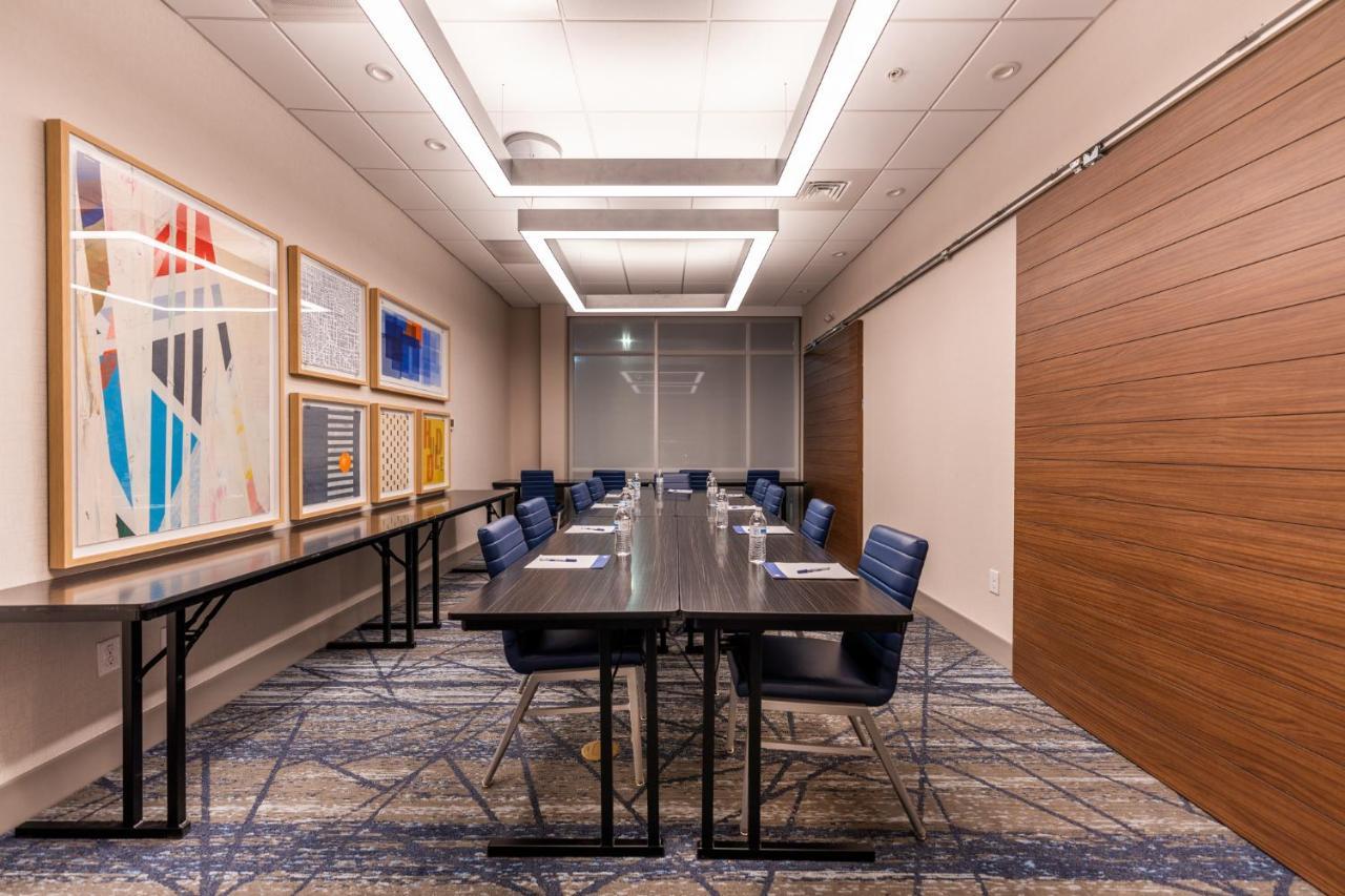 Holiday Inn Express & Suites Charlottesville By Ihg Εξωτερικό φωτογραφία