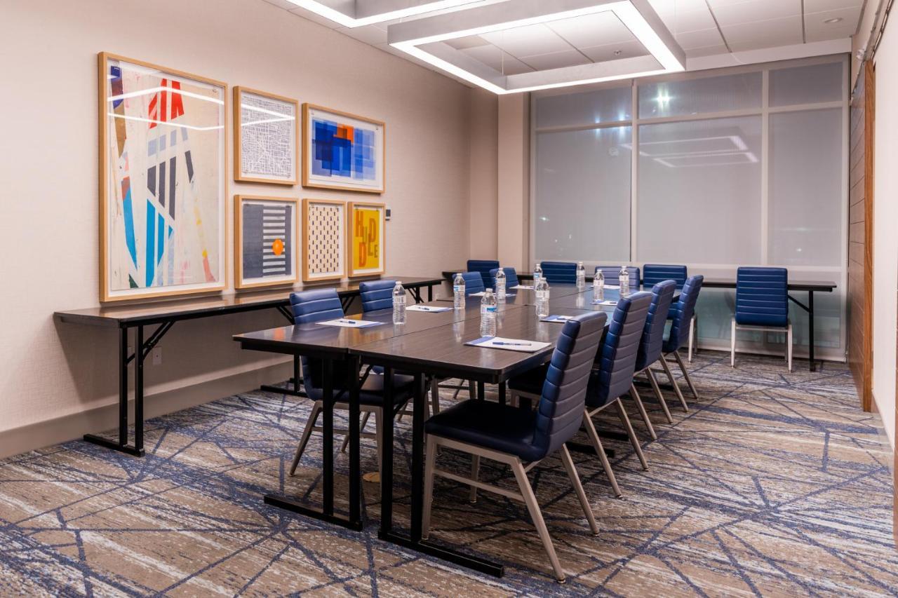 Holiday Inn Express & Suites Charlottesville By Ihg Εξωτερικό φωτογραφία