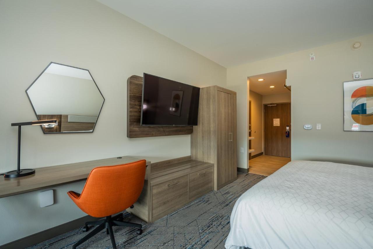 Holiday Inn Express & Suites Charlottesville By Ihg Εξωτερικό φωτογραφία
