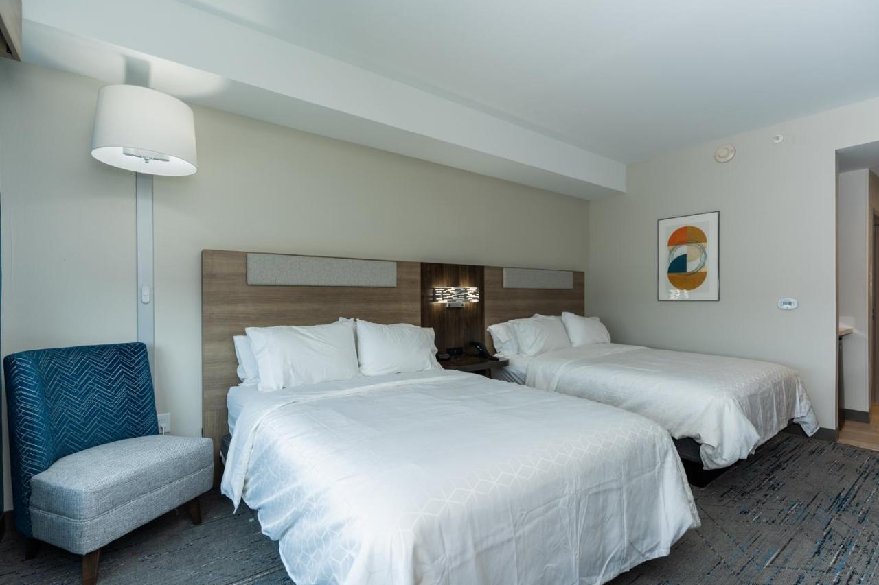 Holiday Inn Express & Suites Charlottesville By Ihg Εξωτερικό φωτογραφία