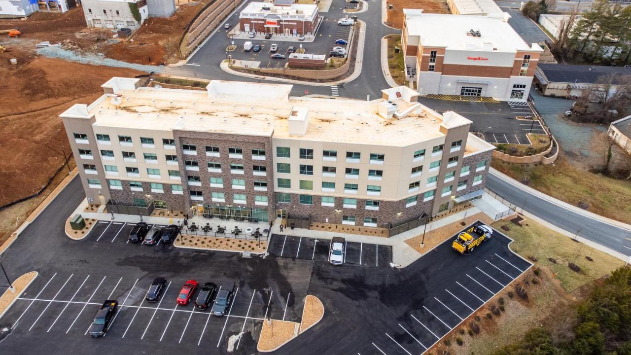Holiday Inn Express & Suites Charlottesville By Ihg Εξωτερικό φωτογραφία