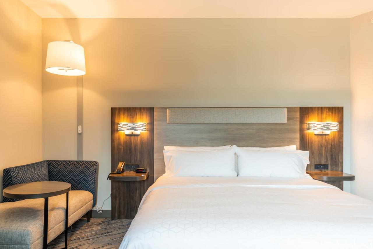 Holiday Inn Express & Suites Charlottesville By Ihg Εξωτερικό φωτογραφία