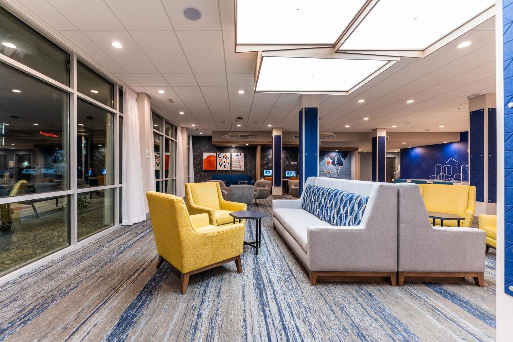 Holiday Inn Express & Suites Charlottesville By Ihg Εξωτερικό φωτογραφία